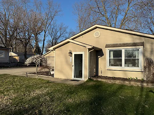 8606 Beatrice Photo 1