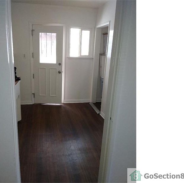 1st image of 1101 W 101st St