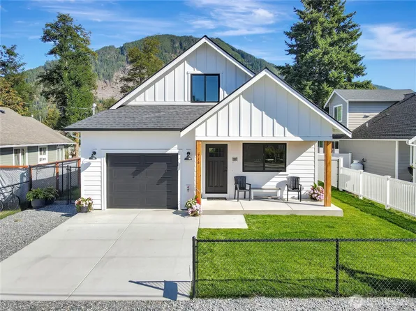 716 Givens Avenue, Darrington, WA 98241