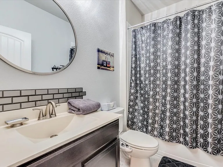 9806 Baden Ln #9806 — Photo 6