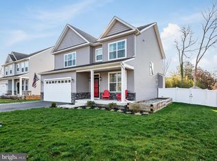 221 Lakeview Ave, Edgewater, MD 21037