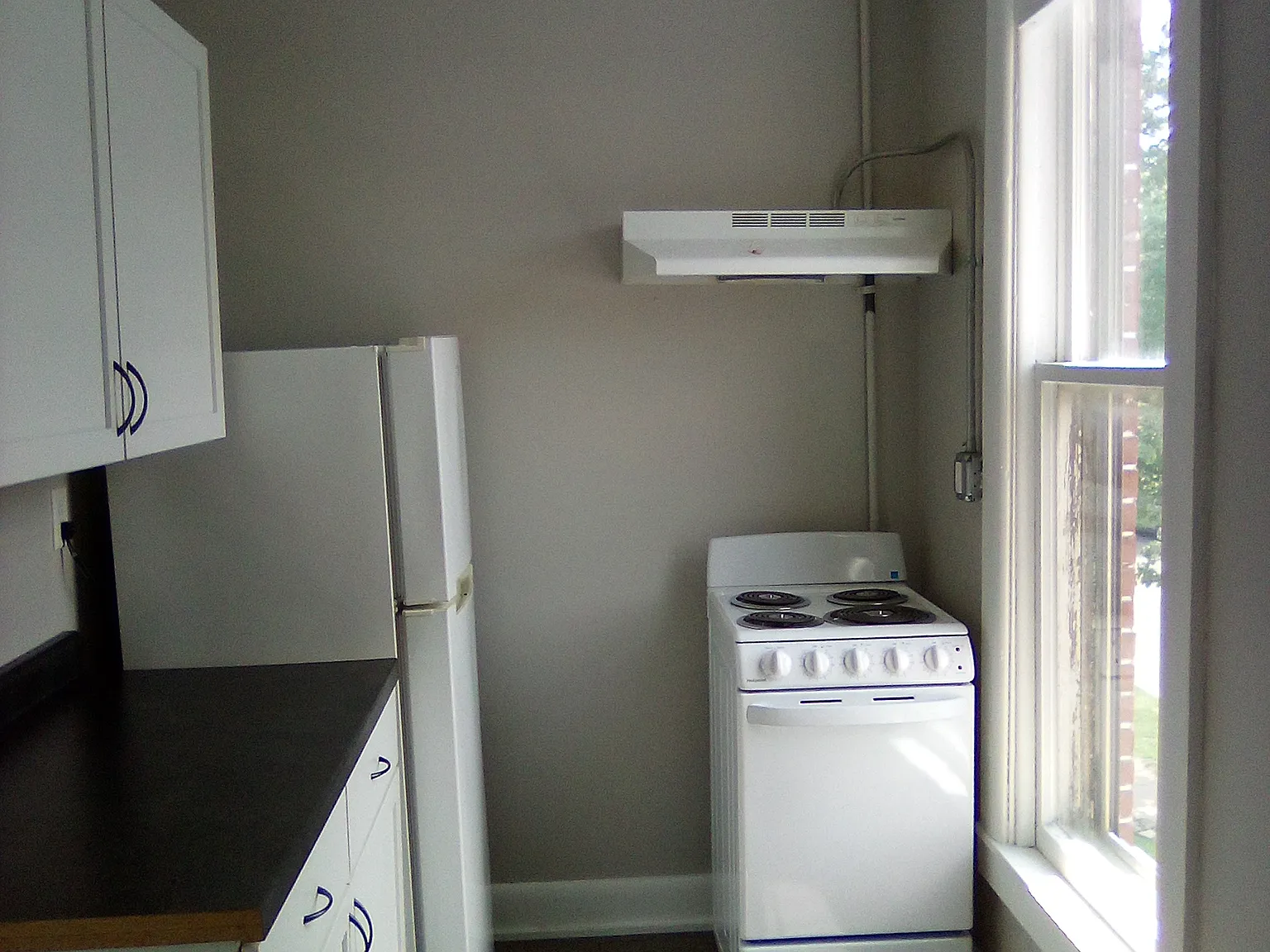 1 bed, $650 — Photo 1