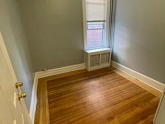 4th image of 214 E 235th St Floor 1