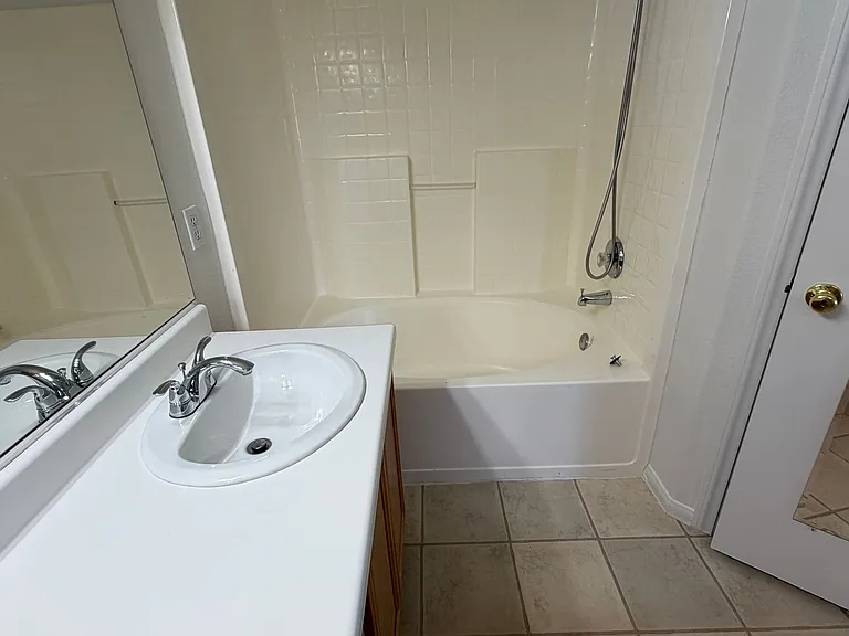 2424 Predera Ave — Photo 34
