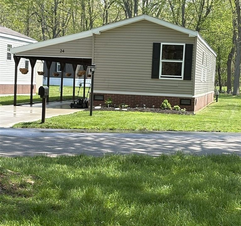 1st image of 24 Maureen Ave