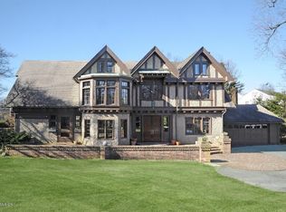 174 Shore Rd, Old Greenwich, CT 06870