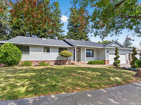 2nd image of 4323 Princeton Way