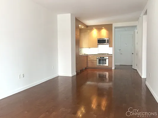 Rented by City Connections Realty | media 32