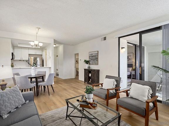 4th image of 2204 River Run Dr Unit 20