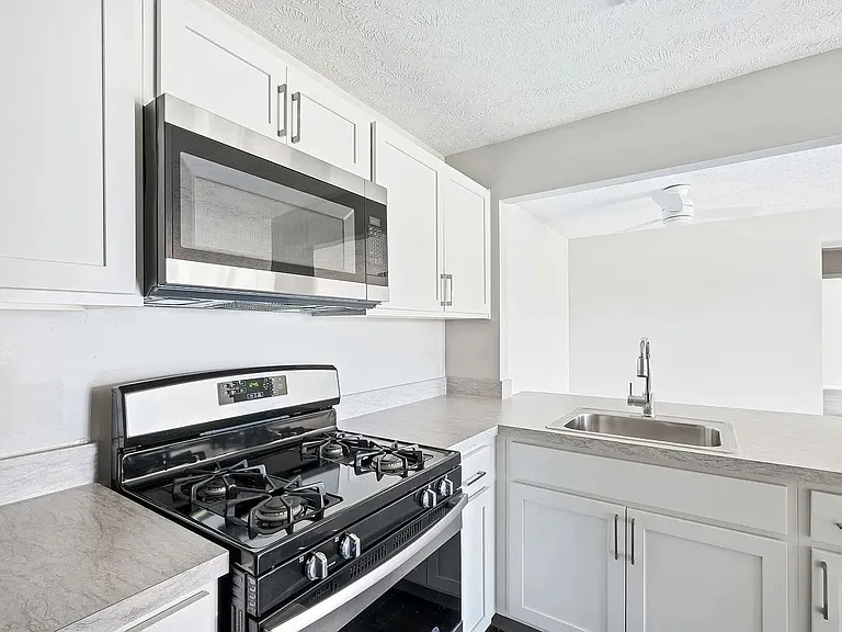 Cherry Tree Village Apartments — Photo 5
