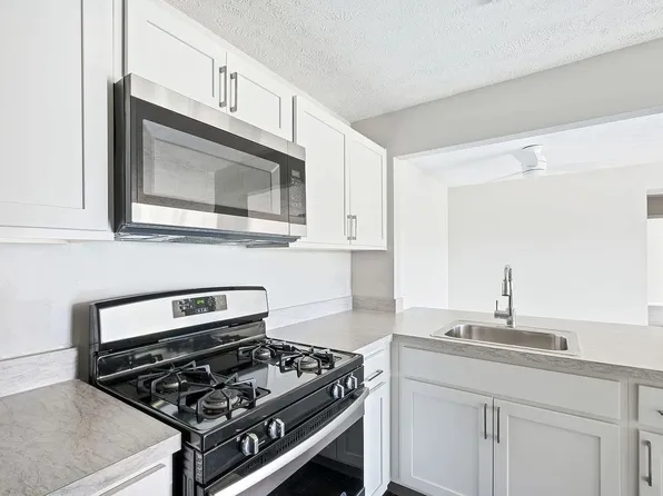 Cherry Tree Village Apartments, 9250 Cherry Tree Dr #12-9217-309, Strongsville, OH 44136