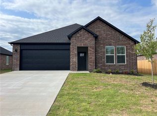 4299 Florentina Ave, Springdale, AR 72764