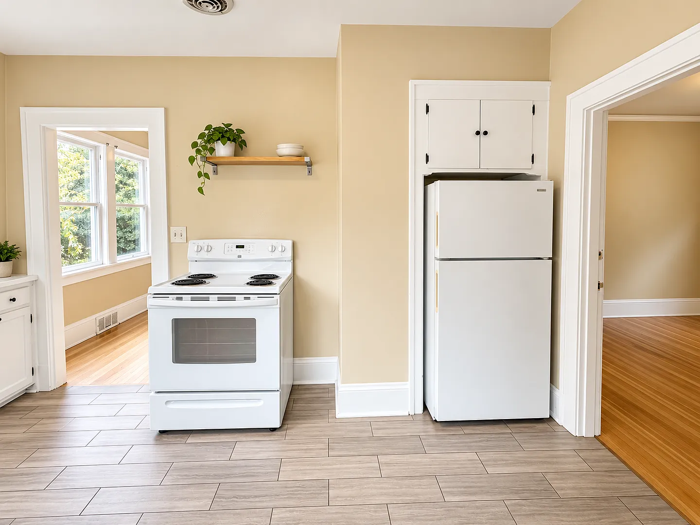 Charming St. Johns Cottage with Timeless Character | 2bd/1ba — Photo 4