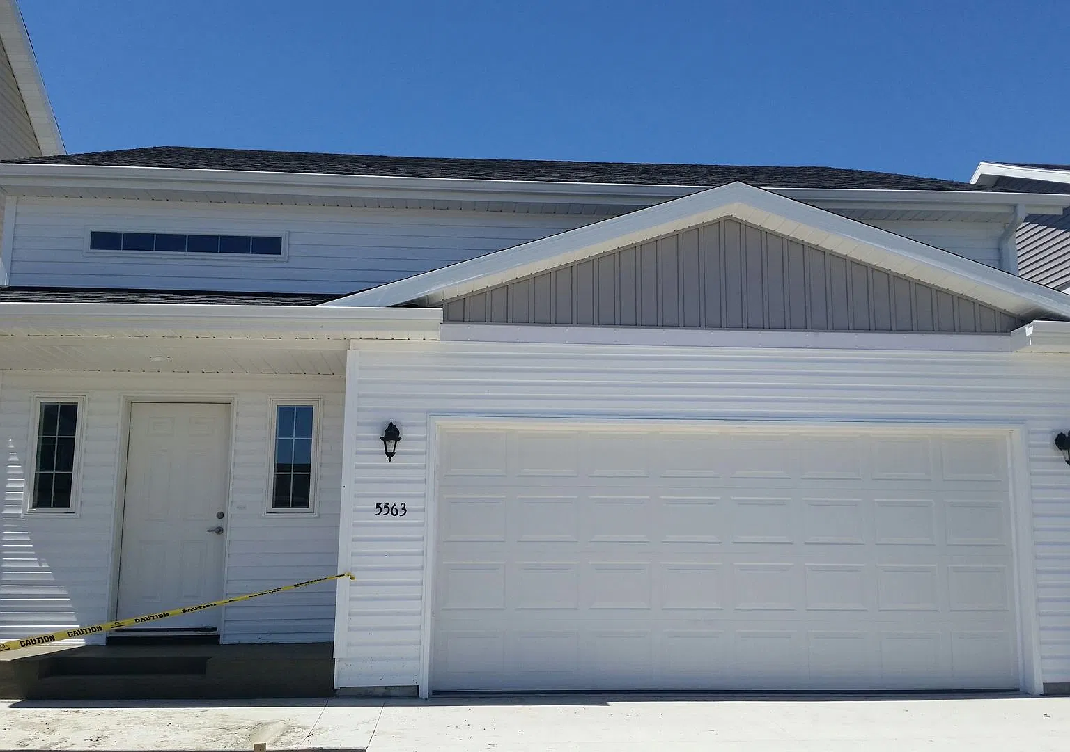 3 Bed 2 Bath Single Family Home — Photo 1
