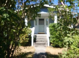 3760 SW 100th St, Seattle, WA 98146