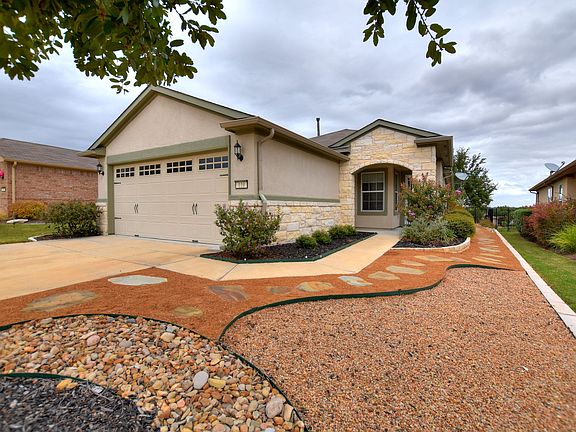 3rd image of 110 Alamosa Creek Ln