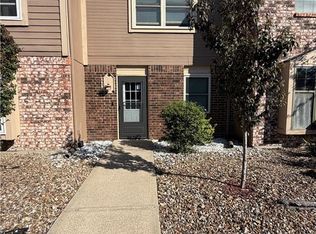 725 SW Liggett Rd APT C, Blue Springs, MO 64015