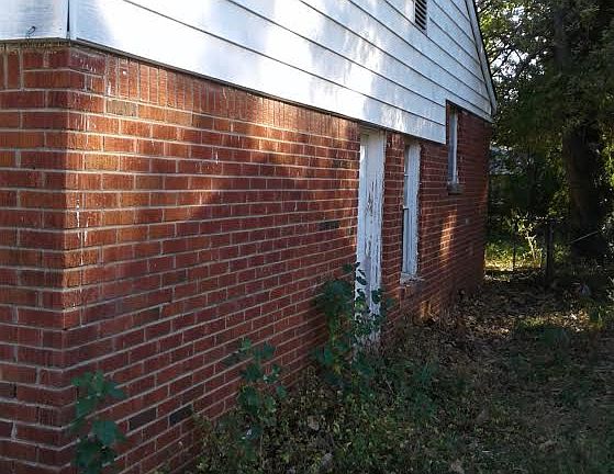 3rd image of 1408 NE 40th St