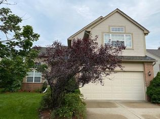 3585 Normandy Dr, Rochester, MI 48306
