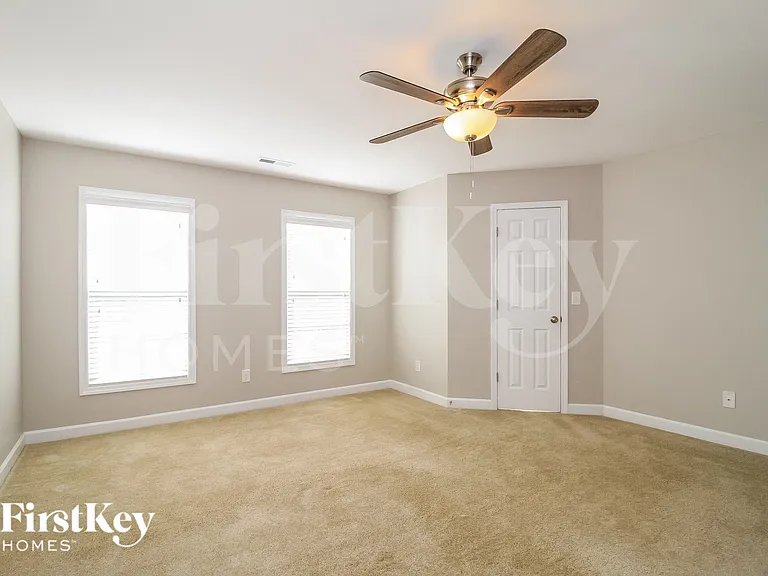 1647 Crestlawn Trl — Photo 6