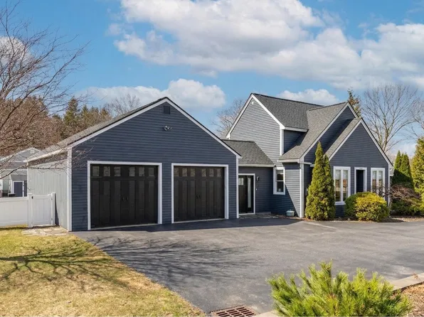 14 Reddington Landing, Hampton, NH 03842