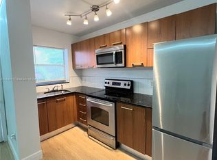 421 NE 68th St APT 4, Miami, FL 33138