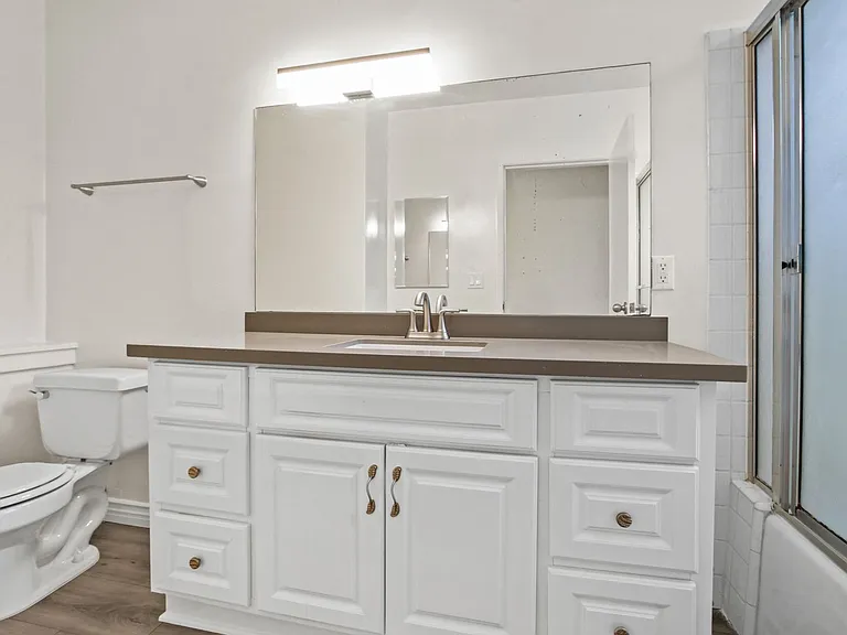 1002 12th St in Santa Monica - North of Wilshire Blvd! — Photo 11