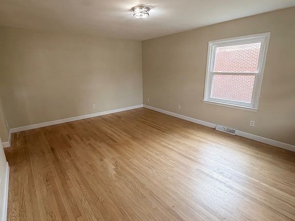 5th image of 712 41st St