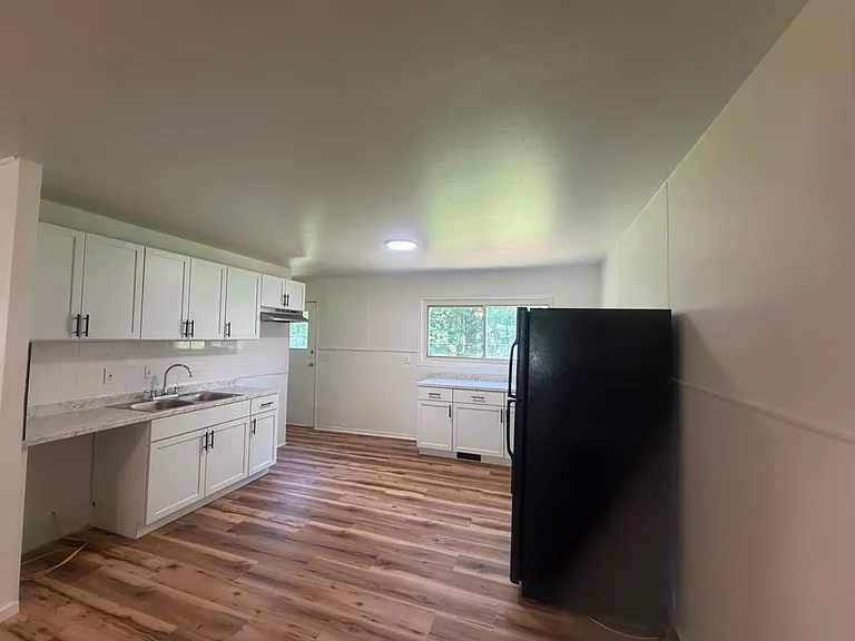 3932 Bennett Dr — Photo 4