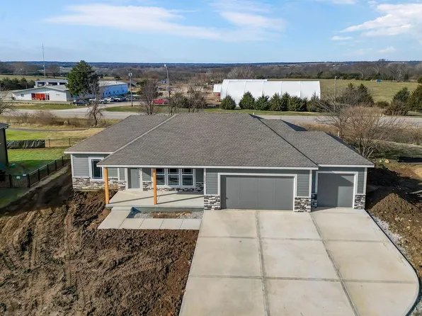 29346 Palmer Dr, Paola, KS 66071