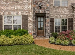 229 Blackthorn Ln, Gallatin, TN 37066