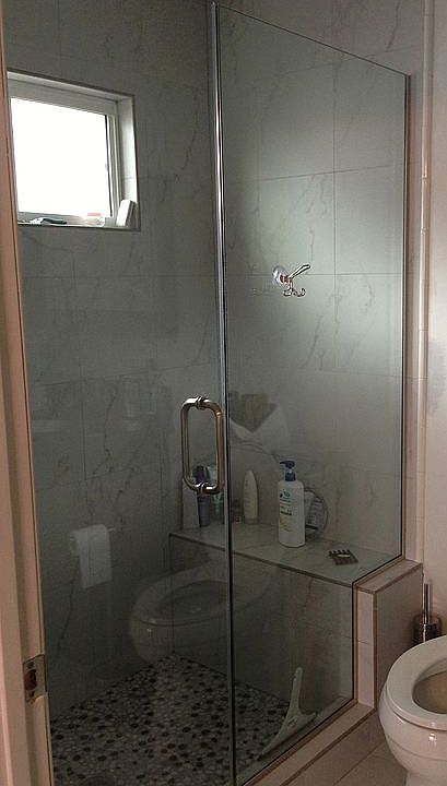 2nd image of 2854 Foss Ave