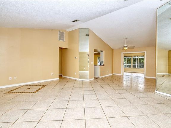5th image of 238 SW 43rd Ln