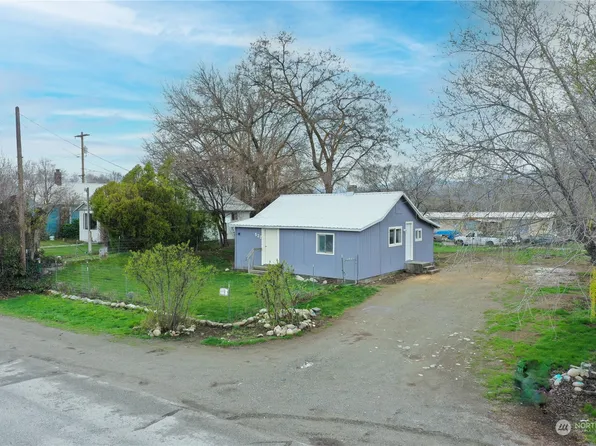 522 Edmonds Street, Omak, WA 98841