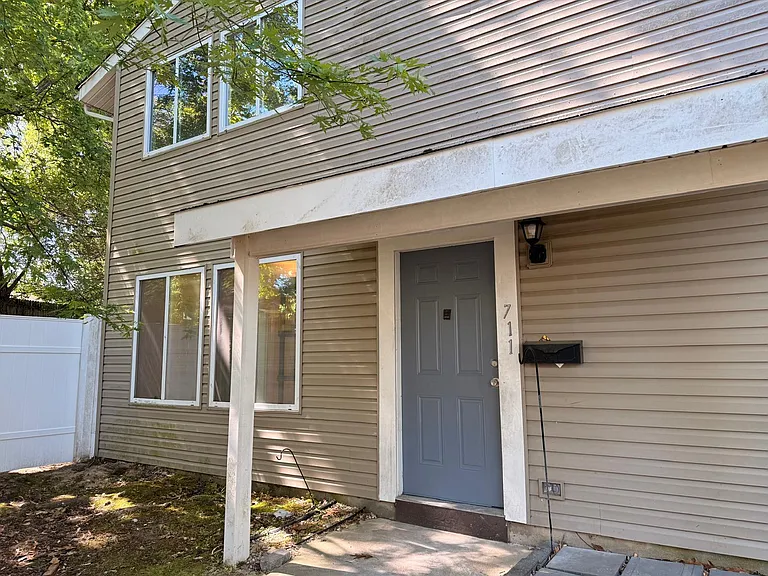 711 Myrtle Ave — Photo 18
