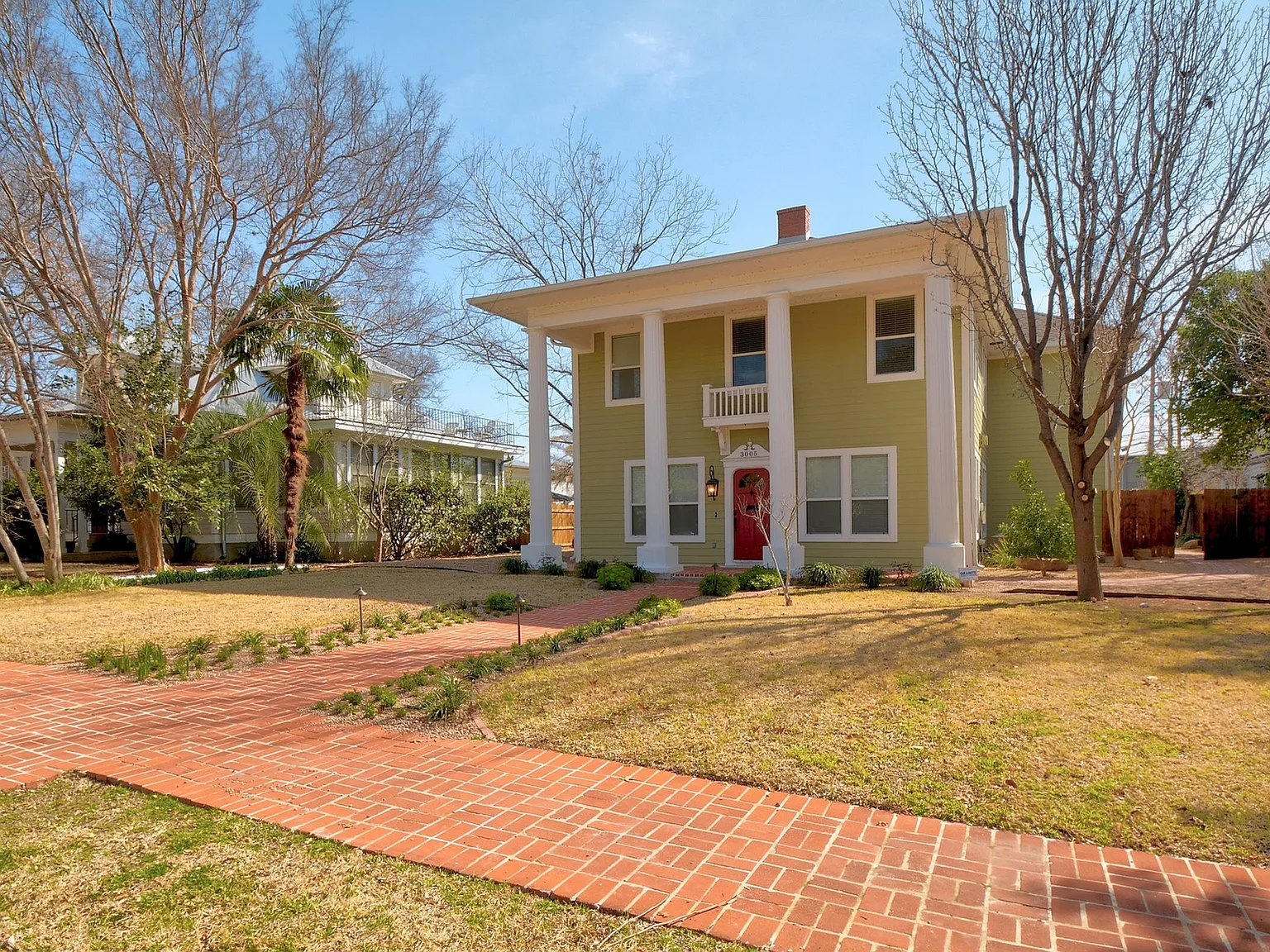 7 bed, 7.5 bath, 4090 sqft, $15,750 — Photo 2