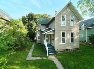 370 3rd St, Manistee, MI 49660