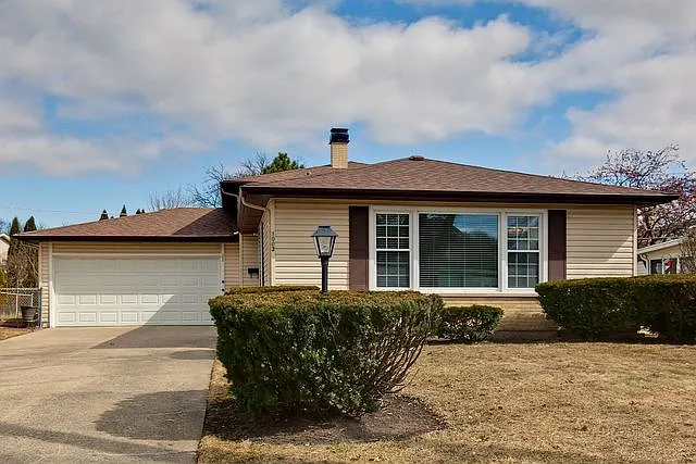 1003 N Hemlock Ln photo 1