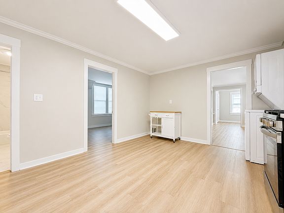 2nd image of 108 Curtiss St #2