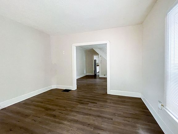 3rd image of 1328-1330 Leonard St #1328