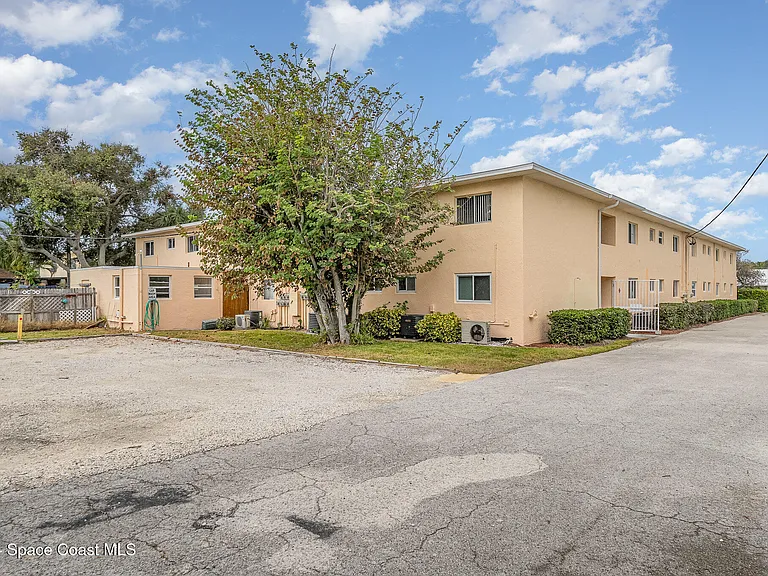 211 Circle Dr #1A — Photo 24