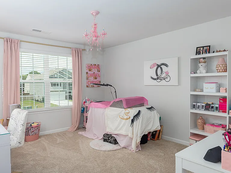416 Isabelle St — Photo 5