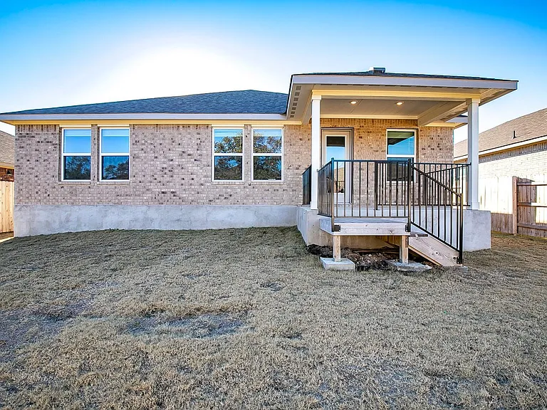 1601 Longhorn Ranch Dr — Photo 24