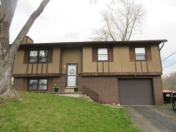 2nd image of 636 Huron Dr