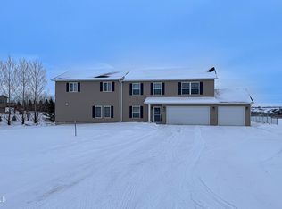 2384 Foxtail Ln N, Mandan, ND 58554