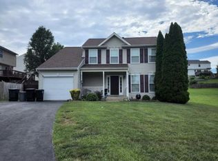 13824 Redstone Dr, Woodbridge, VA 22193
