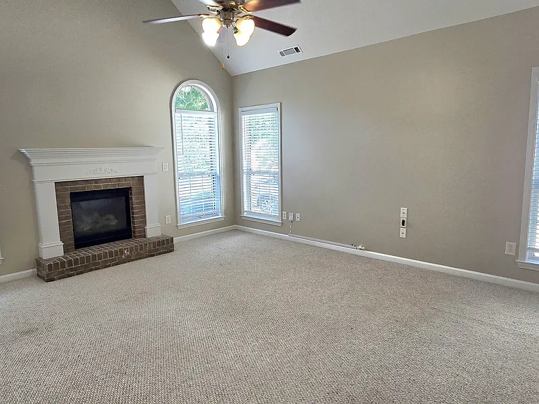 3 Castleton Ct — Photo 3