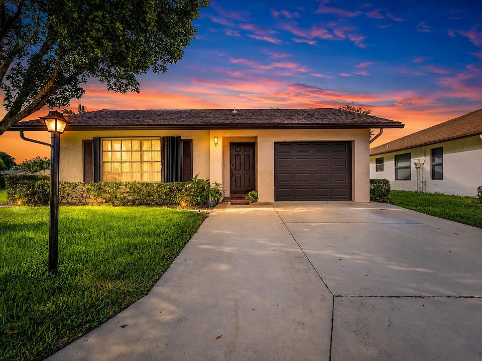6254 Blue Baneberry Ln