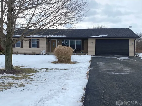 8880 Fenner Rd, Ludlow Falls, OH 45339