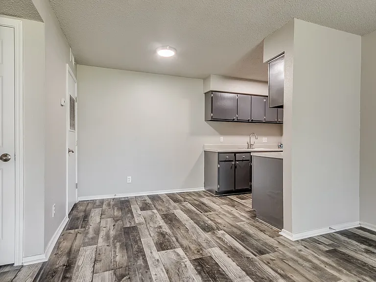 Riverpark - Dining Area
